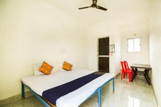 SPOT ON by OYO Krishna Market And Lodge - 2