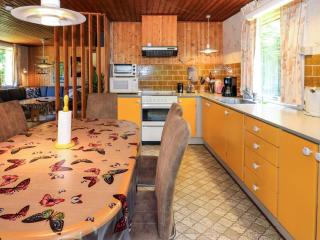 6 person holiday home in Hadsund - 6