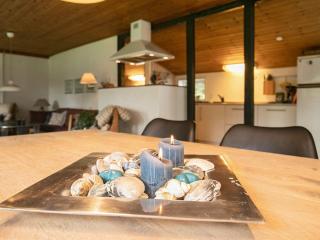 6 person holiday home in Blåvand - 2