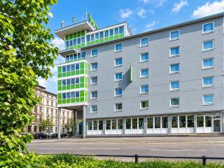 Sunday Hotel Halle Zentrum - 1