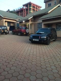 2BR 1BA Apt in Mutungo Mbuya Kampala with AC and Wi-Fi - 0