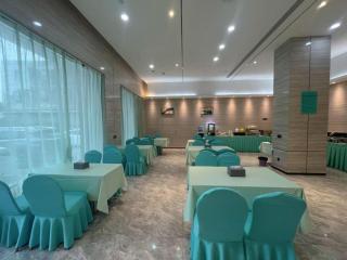 Xana Lite Huizhou Railway Station - 3