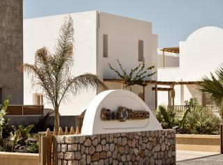Sea Breeze Santorini Beach Resort, Curio Collection by Hilton - Perivolos - 6