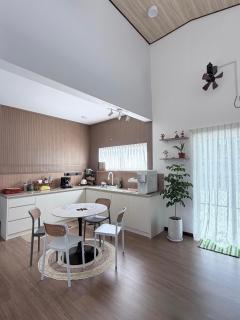 Stylish Landed Stay - 5