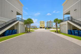 West Side Cottages U - 7
