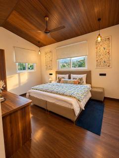 Blue Poppy - Luxury villa with pool & mountain views - 9