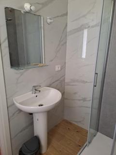 B&B Terminal - 7
