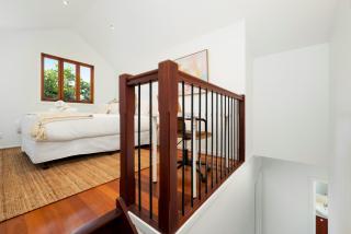 Inner City Townhouse w Parking by Curbos Lux - 3