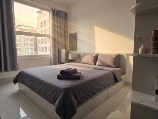 Luxumiere Apartment with Resort Pool - Elite Gym - 4
