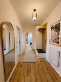 Glow Apartment near Hiperbara with parking - 9