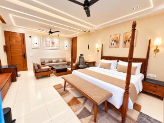 Snow Clad Ultra Luxury Suite Near Airport - 6