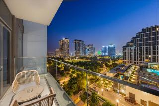 Sleek and Modern Stay in Dubai Hills - 9