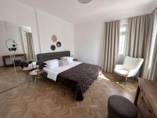 Classic Central Apartment - 7