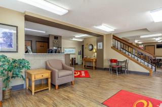 Econo Lodge Sioux Center - 1