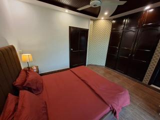Private 1-Bedroom Apt - Park Towers F-10 Markaz - 8