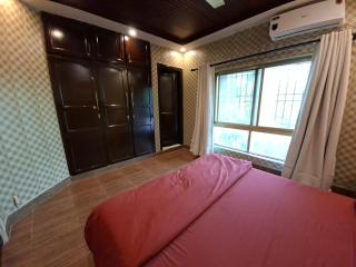 Private 1-Bedroom Apt - Park Towers F-10 Markaz - 7