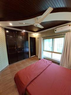 Private 1-Bedroom Apt - Park Towers F-10 Markaz - 1