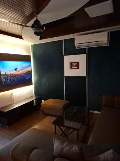 Private 1-Bedroom Apt - Park Towers F-10 Markaz - 0