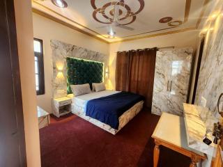 The Sapphire Retreat - 5