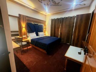 The Sapphire Retreat - 4