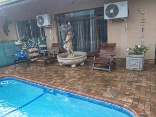 Schweizer Guesthouse - 9