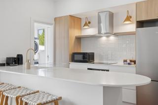 Three-Bed Vic Park Haven - 9