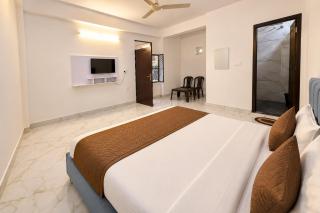 Hotel Sunrise Dehradun Near Railway Station 50 Meter - 1