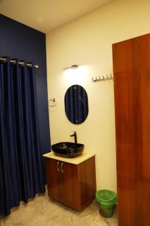 3 cottages,5 bed rooms villas near kurumbalakotta - 8