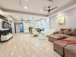 Avenaa 4BHK Dwarka Residence Delhi - 2