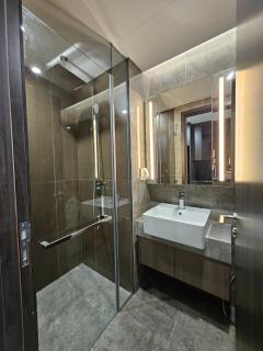 Curved Glass Apartment - Lumiere Smart City - Near My Dinh - 4