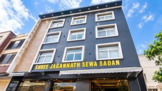 Oaktel Jagannath Dham - 2 min walk from Bankebihari Temple - 1