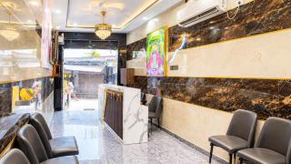 Oaktel Jagannath Dham - 2 min walk from Bankebihari Temple - 4