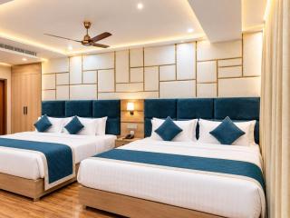 Hotel Nidhi Luxury Palace & Stay - 1