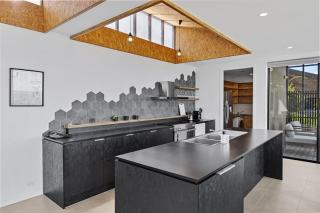 Stylish Home with Outdoor Area & Spectacular Views - Penna - 6