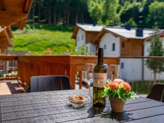 Lech Family Living Central Comfort with Mountain Views - 4