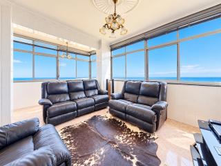 Shangri-La Penthouse View - 7