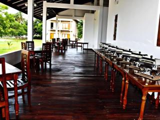 Naaval Hotel - Batticaloa - 4