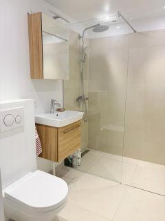 Scandic Design in Newly Renovated Apartment - 3