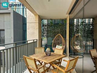 HiGuests - Chic Apt with Balcony and Pool near Burj Khalifa - 6