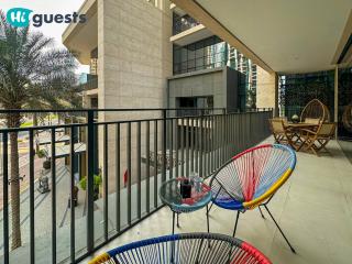 HiGuests - Chic Apt with Balcony and Pool near Burj Khalifa - 7