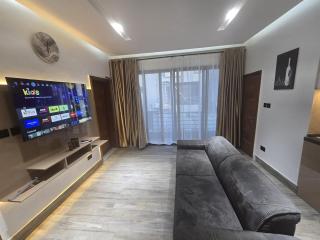 One Bedroom Luxury Flat w Pool & Gym - 24-7 Light - 5