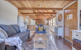 The Cottage Keeper - Meredith Lodging - 6