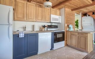 The Cottage Keeper - Meredith Lodging - 4