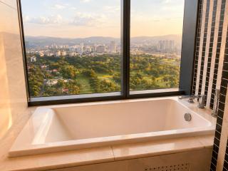 EATON RESIDENCEs KL C C By Lyon - 2