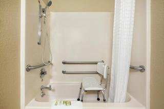 Super 8 by Wyndham Fairview Heights-St. Louis - Fairview Heights - 2