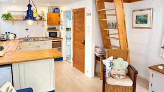 The Cabin - Hidden Retreat in the Heart of Salcombe - 2