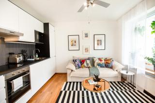 Urban Smart Living with balcony near Basel SBB & City Center - Special TRIO PICASSO 32 Apartment, up to 4 guests - 7