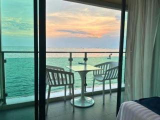 Golden Dragon Beach Resort Pattaya (Bang Lamung) - 3