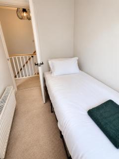 Modern 3-Bed House Nr City Centre & Hospital - Free Parking - Wifi - Free Netflix - Derby - 4