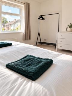 Modern 3-Bed House Nr City Centre & Hospital - Free Parking - Wifi - Free Netflix - Derby - 2